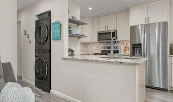 140 UWAPO Rd 58-204, Kihei, HI 96753