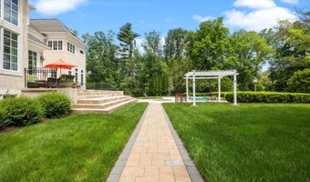 1049 MCKEAN Rd, Ambler, PA 19002