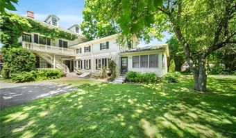33 Kay St, Newport, RI 02840