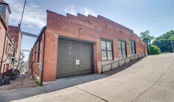 309 Wall St, Alton, IL 62002