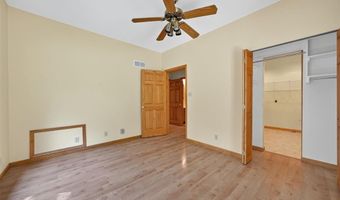 1074 Boone Woods Trl, Augusta, MO 63332