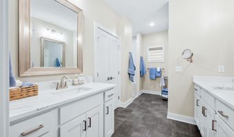 6005 Forbes St, Bel Aire, KS 67220