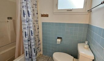 200 Davis Rd, Bangor, ME 04401