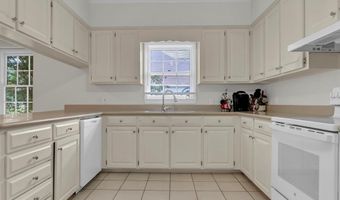 2008 Cameron Dr, Albany, GA 31721