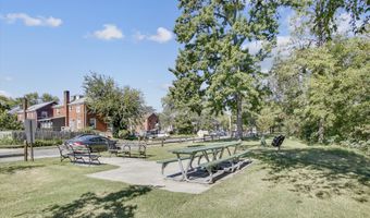 2322 S PIERCE St S, Arlington, VA 22202