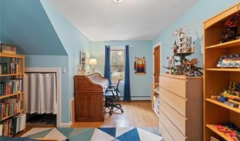 511 Tripps Corner Rd, Exeter, RI 02822