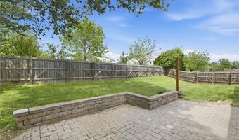 218 Hillside Dr, Baldwin City, KS 66006