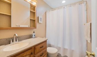 60 Smith Hill Rd, Airmont, NY 10952