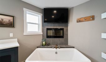 6235 US Highway 69, Ames, IA 50010