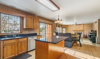 2051 Carlisle St, Algonquin, IL 60102