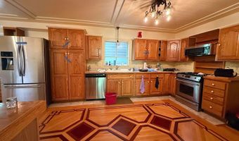 26 Elmwood Pl, Athens, OH 45701