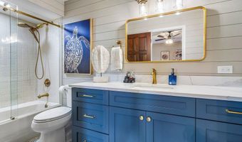 427 Glenbrook Dr, Atlantis, FL 33462