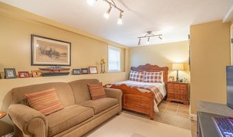 951 Dana Rd, Barre, MA 01005