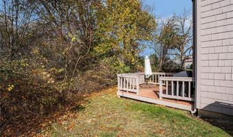 15 Nipmuc Trl A, North Providence, RI 02904