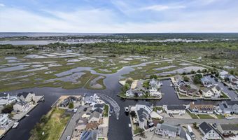 221 Magnolia Dr, Bayville, NJ 08721