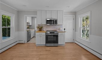 243 Maple Ave, Barrington, RI 02806