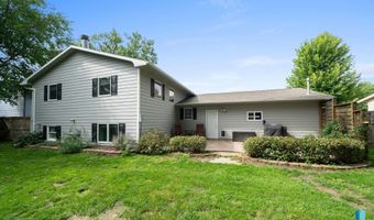 1513 E Sylvan Cir, Brandon, SD 57005