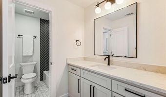1066 Kingsley Ct, Weatherford, TX 76087