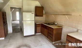 221 E 2ND Ave, Andalusia, IL 61232