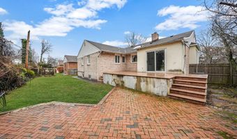 140 Dogwood Rd, Albertson, NY 11576