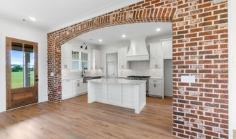 284 Community House, Barnesville, GA 30204