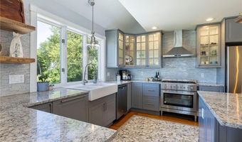 170 W Beach Rd, Charlestown, RI 02813