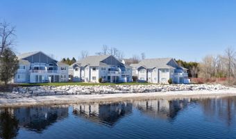 2622 LAKE St, Algoma, WI 54201