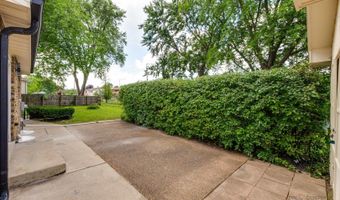 522 N Castle Rd, Addison, IL 60101