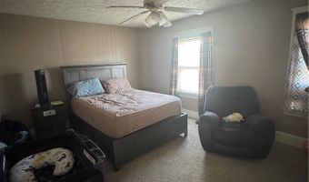1647 Church St, Ambridge, PA 15003