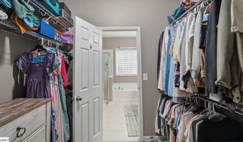191 Gossamer Dr, Boiling Springs, SC 29316
