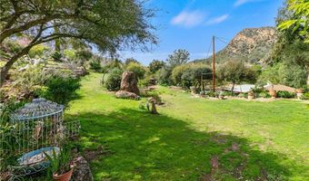 29012 Crags Dr, Agoura Hills, CA 91301