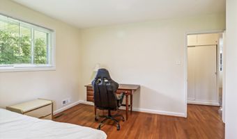 6049 AVON Dr, Bethesda, MD 20814