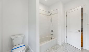 7926 BOLLING Dr, Alexandria, VA 22308