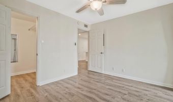3308 WYNDHAM Cir 321, Alexandria, VA 22302