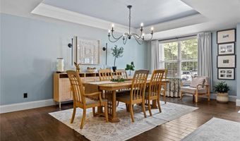 884 Village Brook Ct, Ballwin, MO 63021