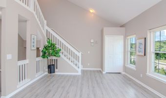 1892 Lindsay Ln, Ann Arbor, MI 48104