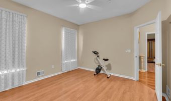 172 Sylvan Lake Blvd, Bayville, NJ 08721