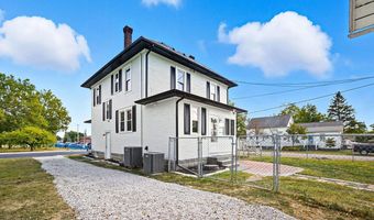 121 Walnut St, Ashville, OH 43103