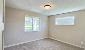 810 Morrison Ave, Annandale, MN 55302