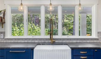 469 Fletcher Rd, North Kingstown, RI 02852