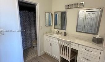 20515 E Country Club Dr 147, Aventura, FL 33180