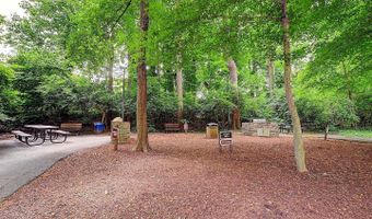 5225 POOKS HILL Rd 505S, Bethesda, MD 20814