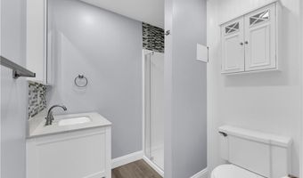 797 E Market St 221, Akron, OH 44305
