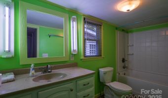 948 Riceville Rd, Asheville, NC 28805