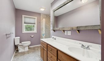 310 7th Ave SE, Dyersville, IA 52040