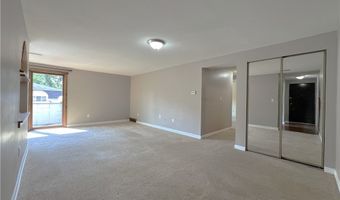 10 Cambridge E, Amherst, NY 14221