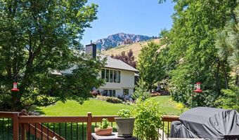 1117 Barberry Ct, Boulder, CO 80305