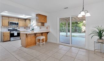 12490 Palomino Ln, Apple Valley, CA 92308