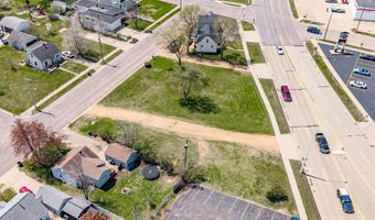 1820 1830 BAKER Dr, Wisconsin Rapids, WI 54494