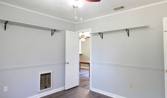 136 Morris Dr, Alma, GA 31510